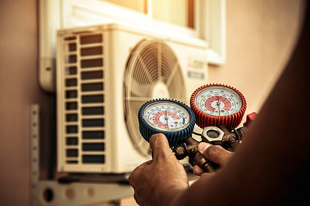 Professional Hvac technician working in Frederica, DE